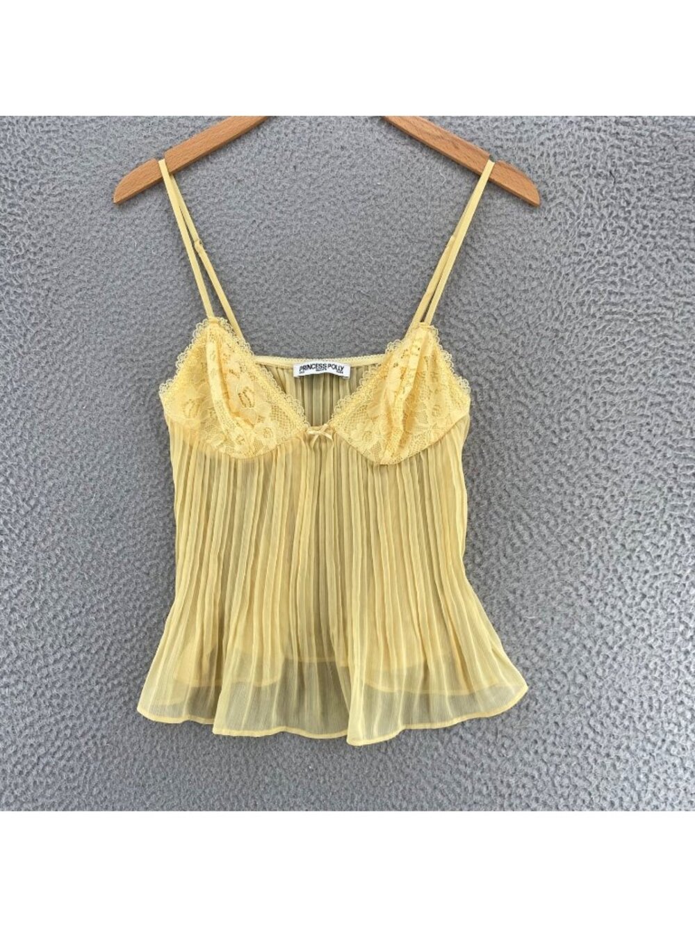 Princess Polly Top Womens 2 Yellow Camisole Pleated Chiffon Floral Lace V Neck